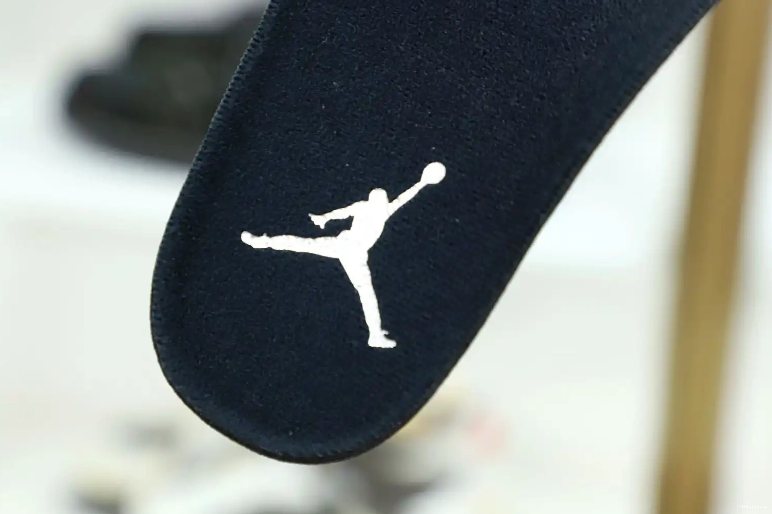 Kimikick 6 CHROME JORDAN AIR 0423